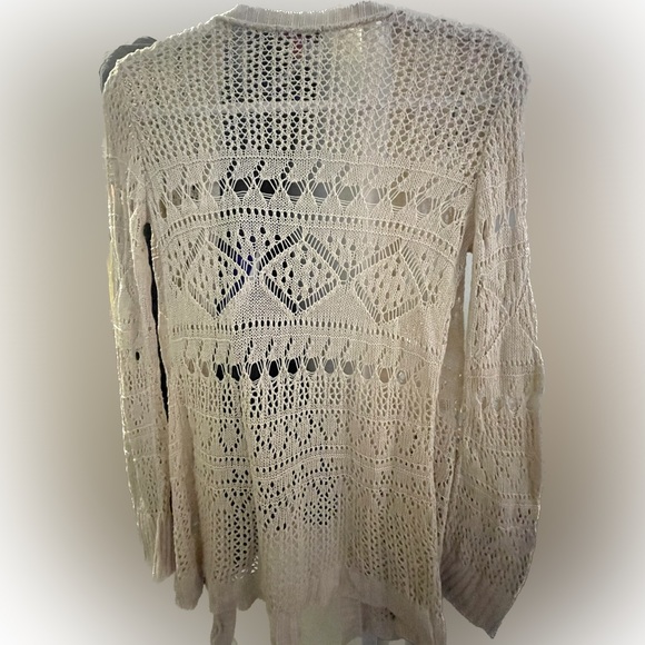 Sweater - Picture 4 of 4